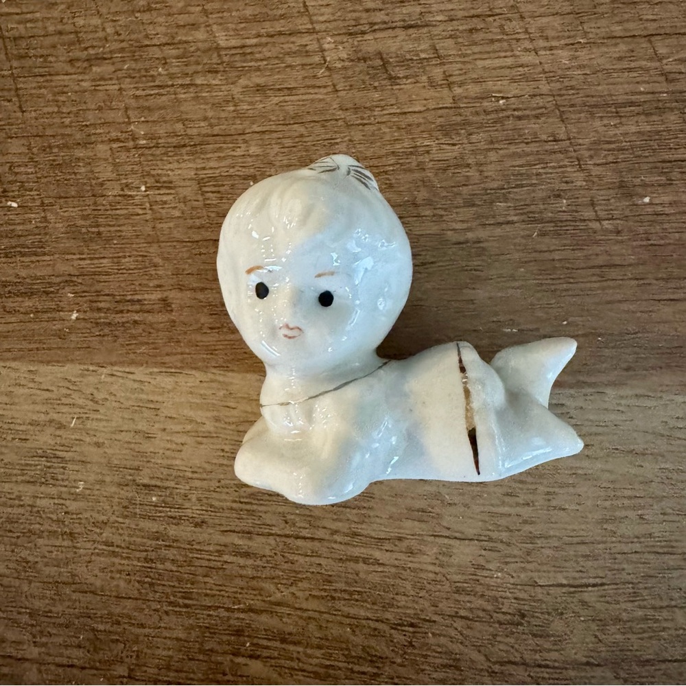 Vintage 60s Porcelain Baby Doll Girl Ardalt Artwork Japan White and Gold